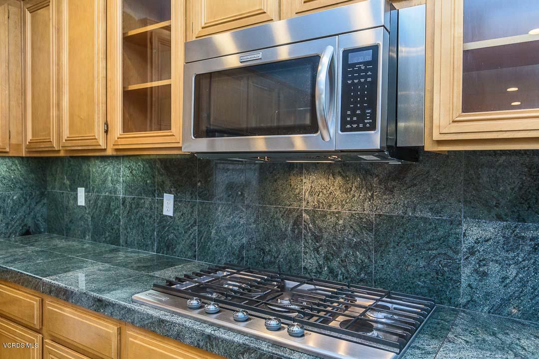 186 Park Hill Road Simi Valley, CA 93065 - Photo 10 of 26 186 Park Hill Rd-11