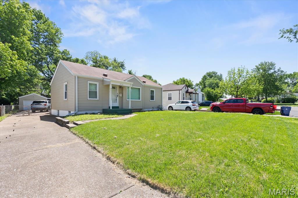 3712 Ashby Road St. Ann, MO 63074 - Photo 3 of 32