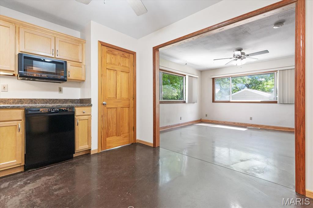 3712 Ashby Road St. Ann, MO 63074 - Photo 10 of 32