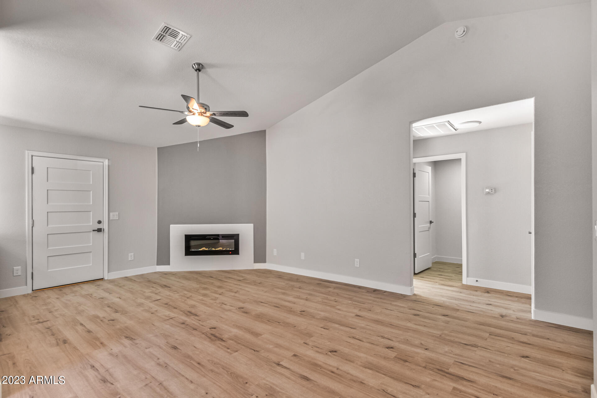 8923 West Coronado Road Phoenix, AZ 85037 - Photo 4 of 33 10-Coronado