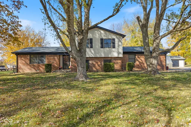 $474,900 | 2310 Fox Road, Franklin, IN 46131