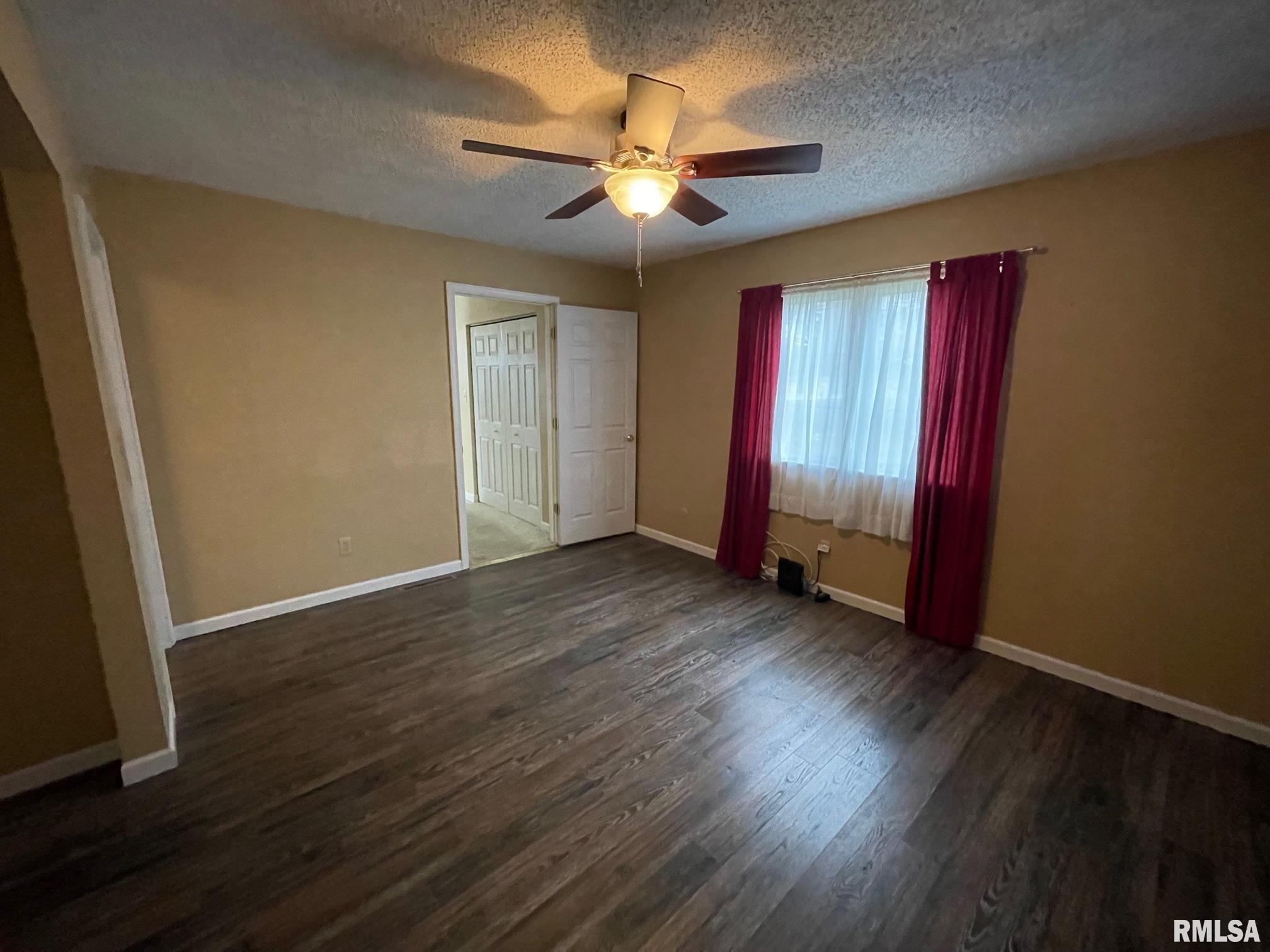 3013 Barrybrook Drive Springfield, IL 62702 - Photo 4 of 13