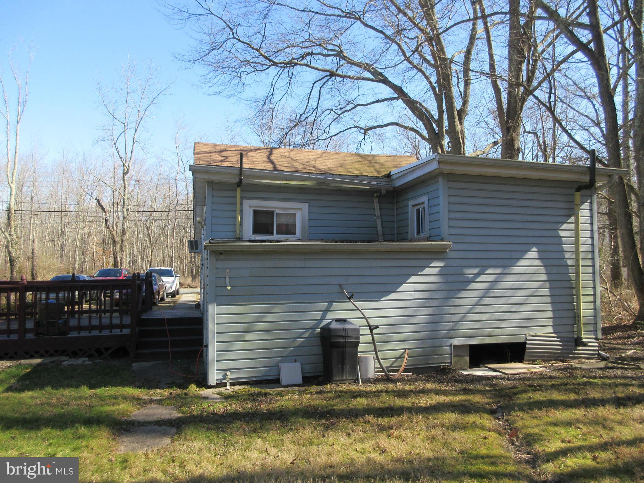 Exterior (Rear)