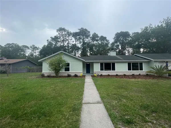 $2,100 | 2716 Northwest 68th Avenue, Gainesville, FL 32653