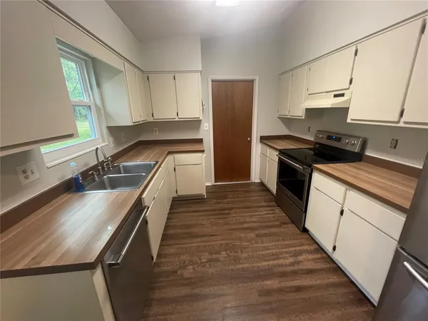 $2,100 | 2716 Northwest 68th Avenue, Gainesville, FL 32653