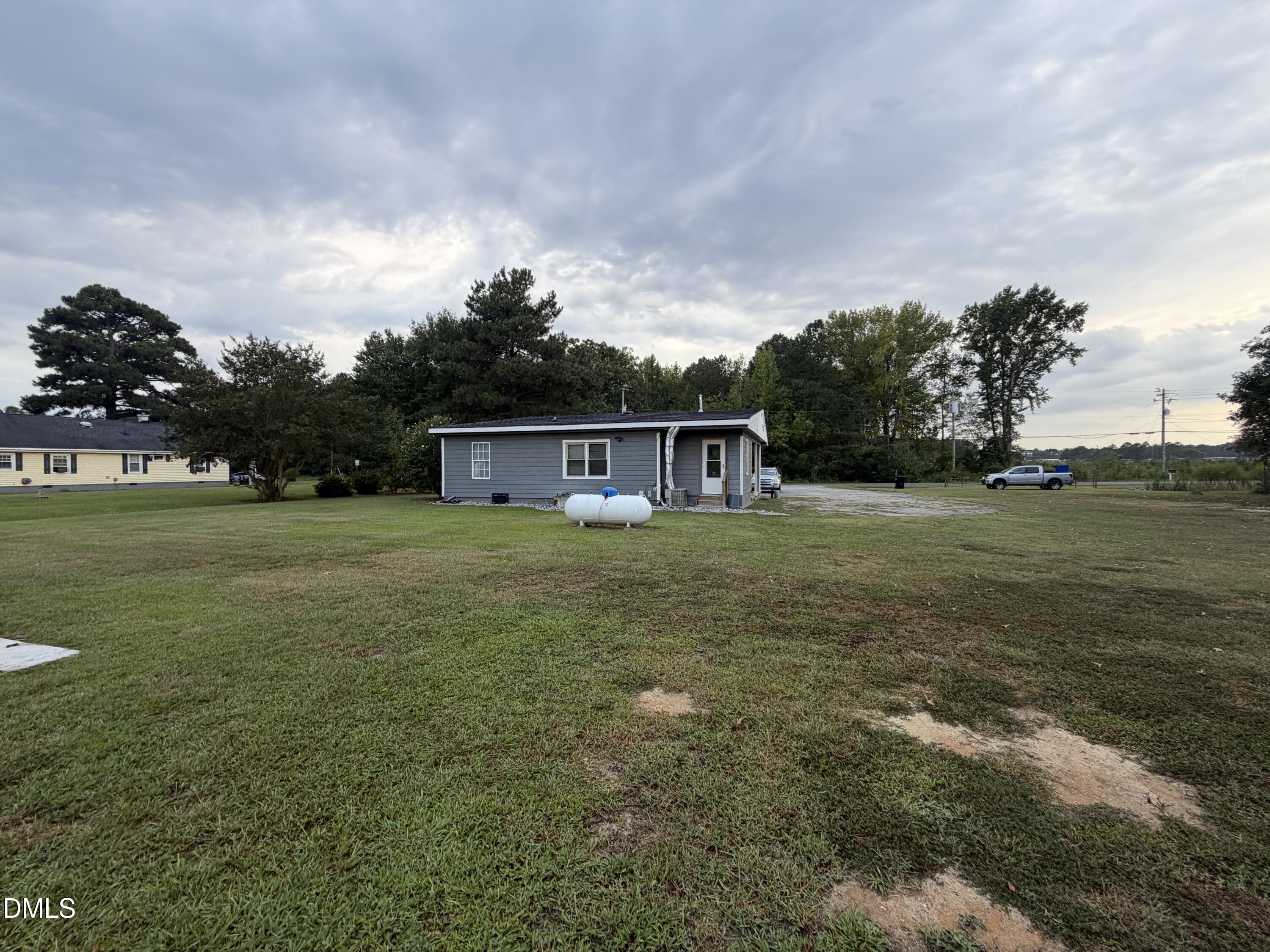 1239 Brogden Road Smithfield, NC 27577 - Photo 5 of 17 IMG_7455