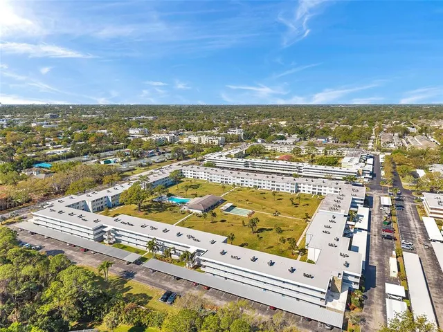 $179,900 | 4720 Locust Street Northeast, Unit 206, St. Petersburg, FL 33703