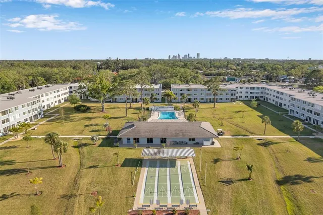 $179,900 | 4720 Locust Street Northeast, Unit 206, St. Petersburg, FL 33703