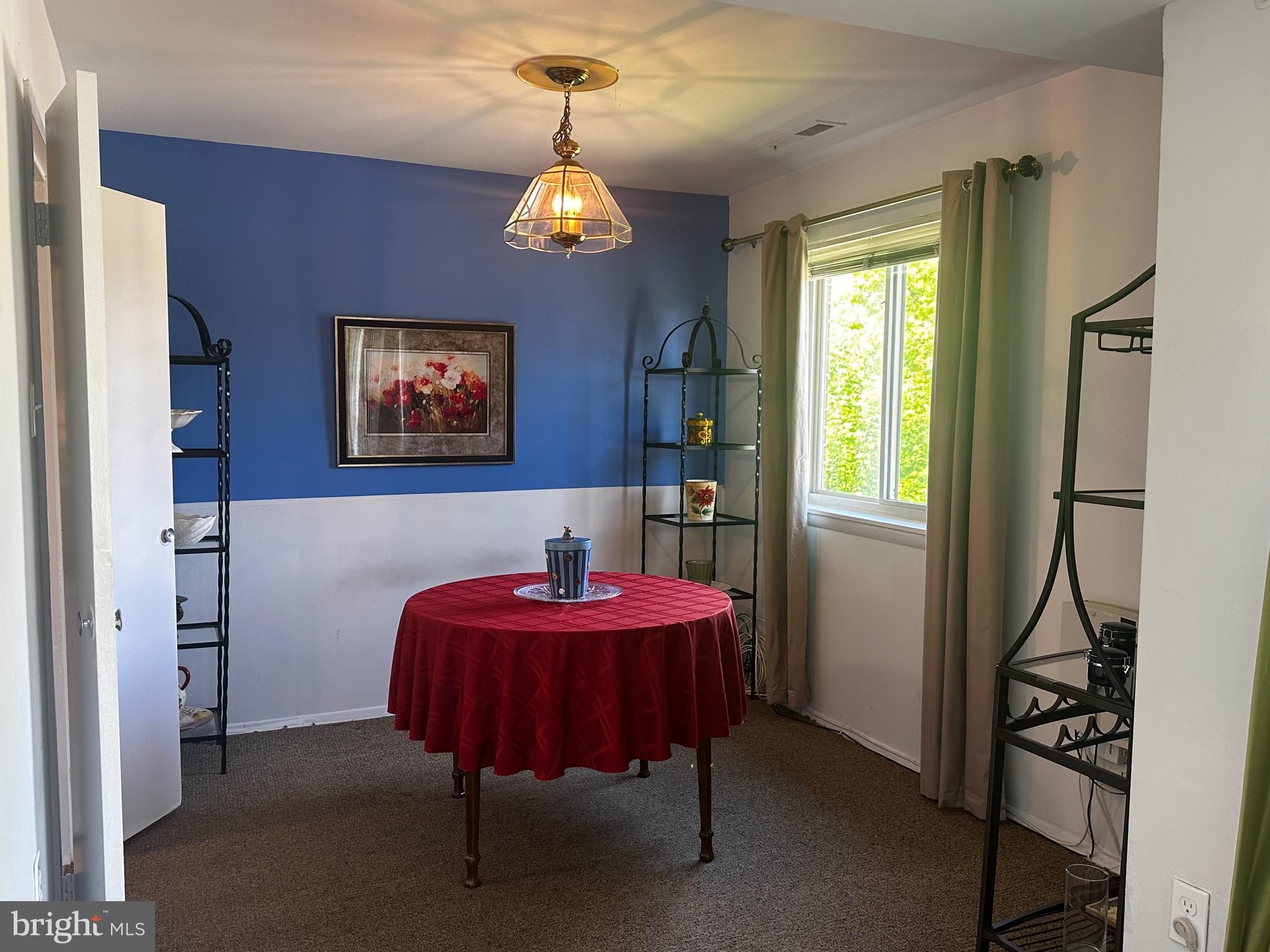 9926 Walker House Road, Unit 99263 Gaithersburg, MD 20886 - Photo 7 of 24 Separate dining room