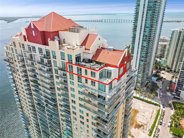 $890,000 | 1155 Brickell Bay Drive, Unit PH202, Miami, FL 33131
