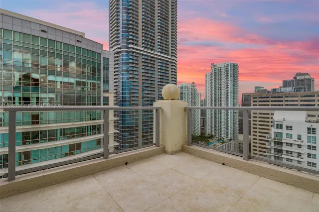 $890,000 | 1155 Brickell Bay Drive, Unit PH202, Miami, FL 33131