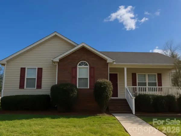 $254,900 | 124 East Iowa Avenue, Bessemer City, NC 28016