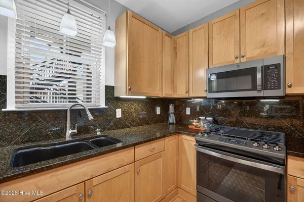 $600,000 | 645 Village Park Drive, Unit B102, Wilmington, NC 28405