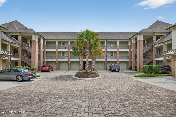 $600,000 | 645 Village Park Drive, Unit B102, Wilmington, NC 28405