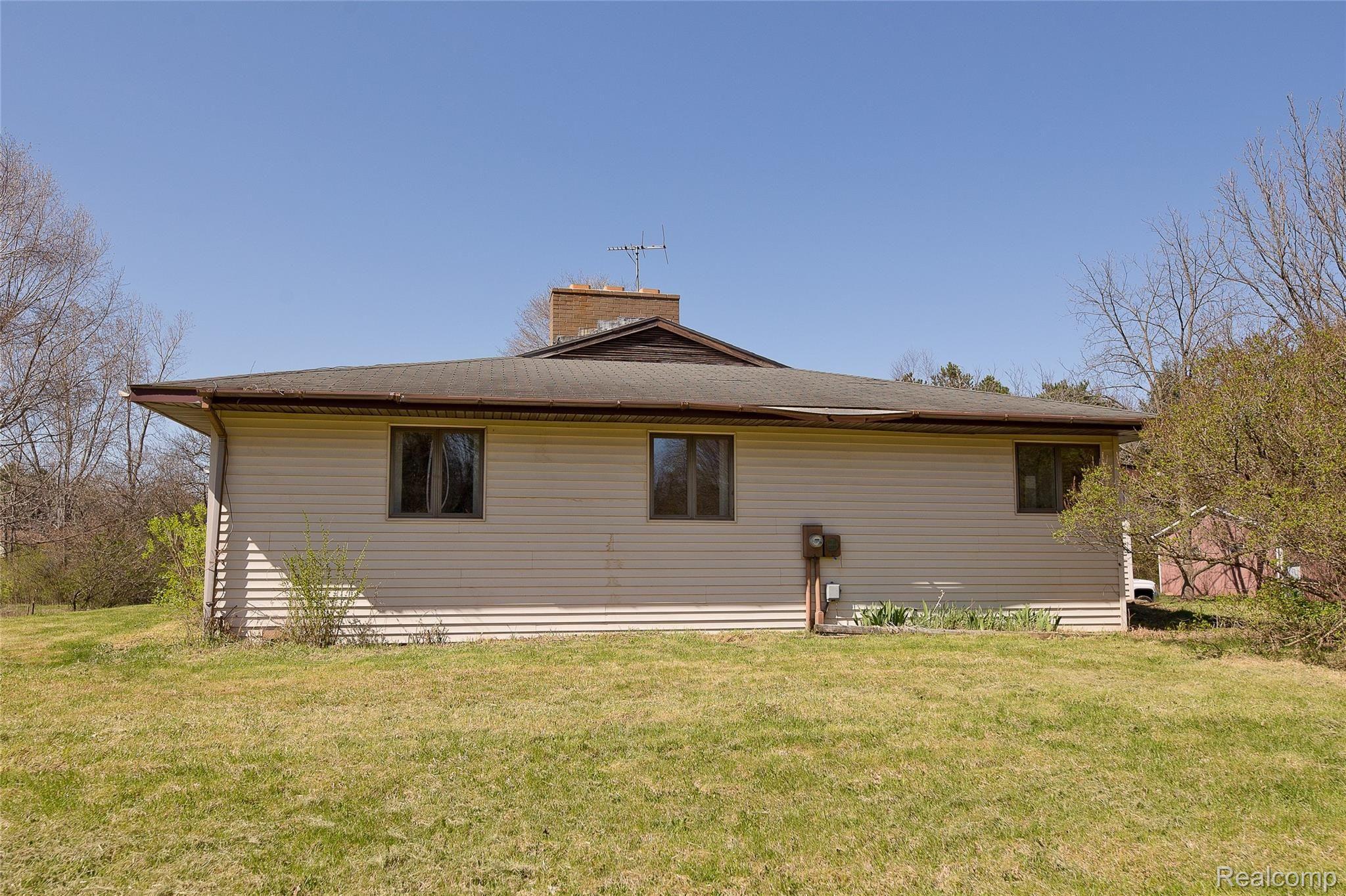 4808 Skelton Road Columbiaville, MI 48421 - Photo 38 of 41 A32W1136.jpg