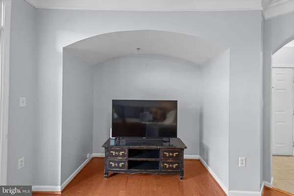 $2,000 | 508 Sunset View Terrace Southeast, Unit 302, Leesburg, VA 20175