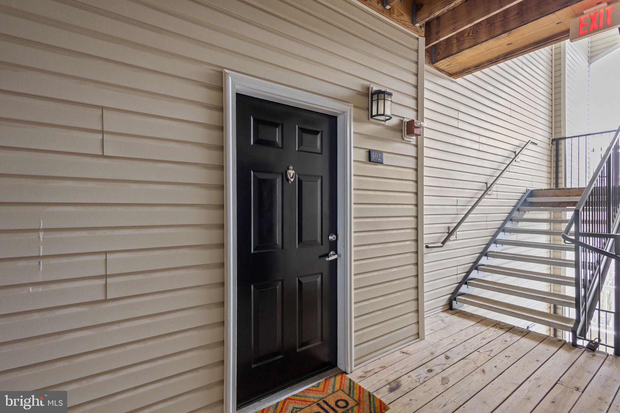 508 Sunset View Terrace Southeast, Unit 302 Leesburg, VA 20175 - Photo 2 of 30