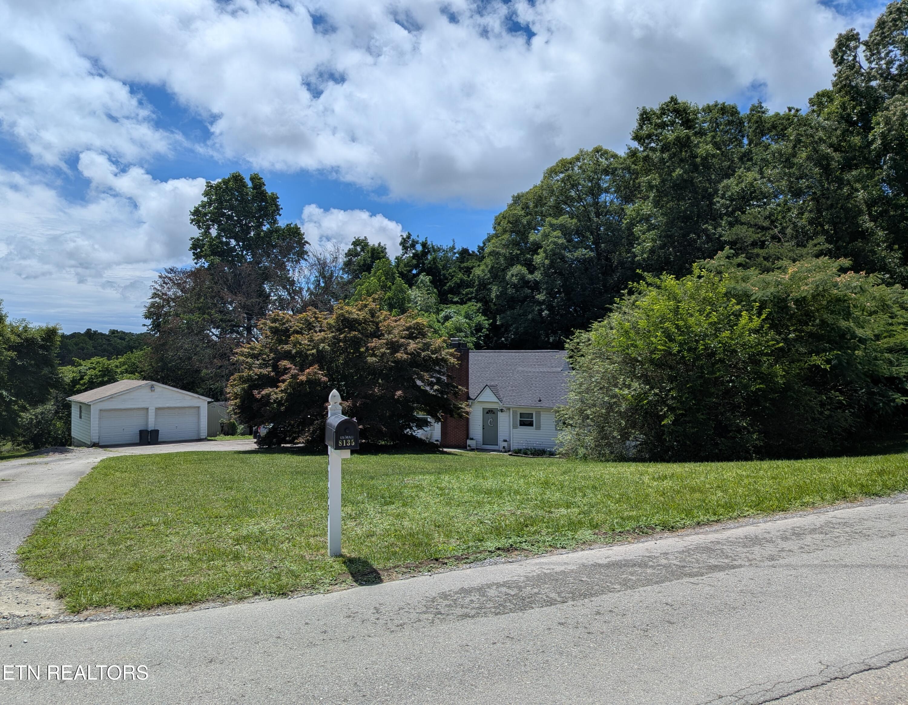 8135 Harmon Road Powell, TN 37849 - Photo 3 of 32 HarmonRd_30_Exterior3