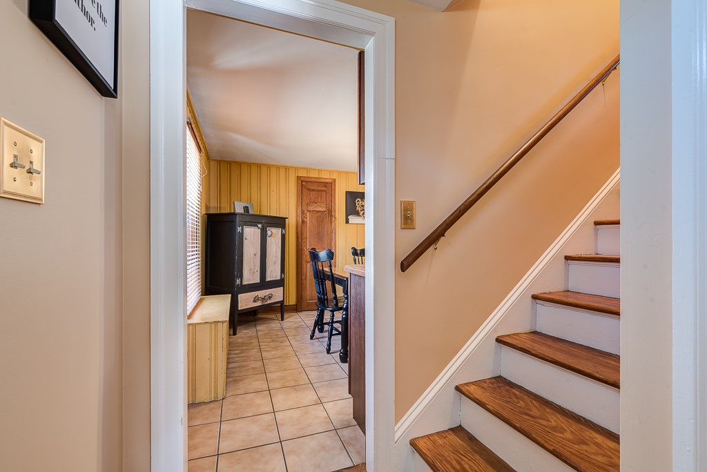 18 Angell Road Lincoln, RI 02865 - Photo 24 of 37 Gallery Image 24