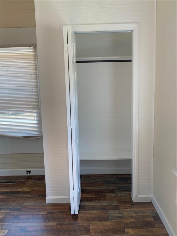 308 Hampton Street Iva, SC 29655 - Photo 17 of 21 2nd bedroom with new closet installed and all new