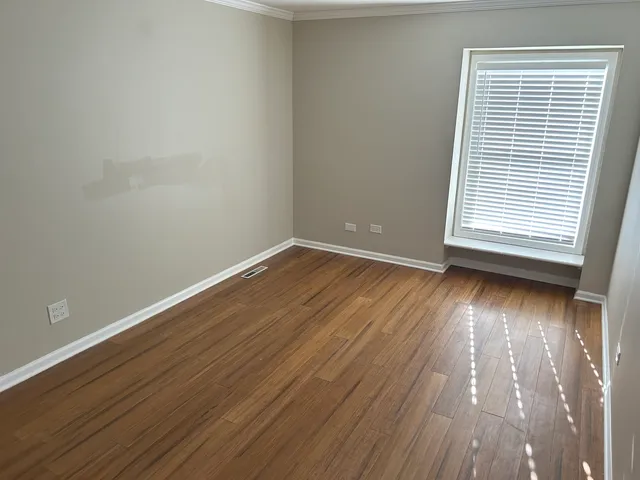 $2,500 | 1138 Inverrary Lane, Deerfield, IL 60015