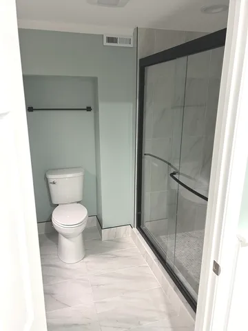 $2,500 | 1138 Inverrary Lane, Deerfield, IL 60015