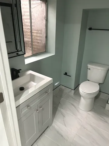 $2,500 | 1138 Inverrary Lane, Deerfield, IL 60015