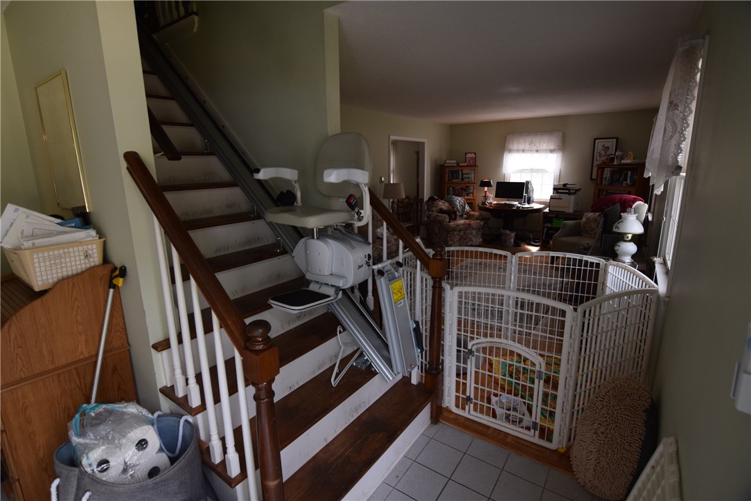 8 Pequot Avenue Westerly, RI 02891 - Photo 10 of 33