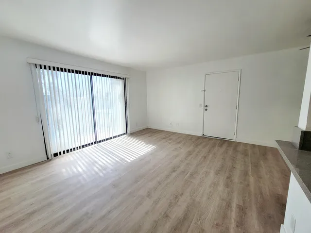 $1,950 | 31200 Landau Boulevard, Unit 305, Cathedral City, CA 92234