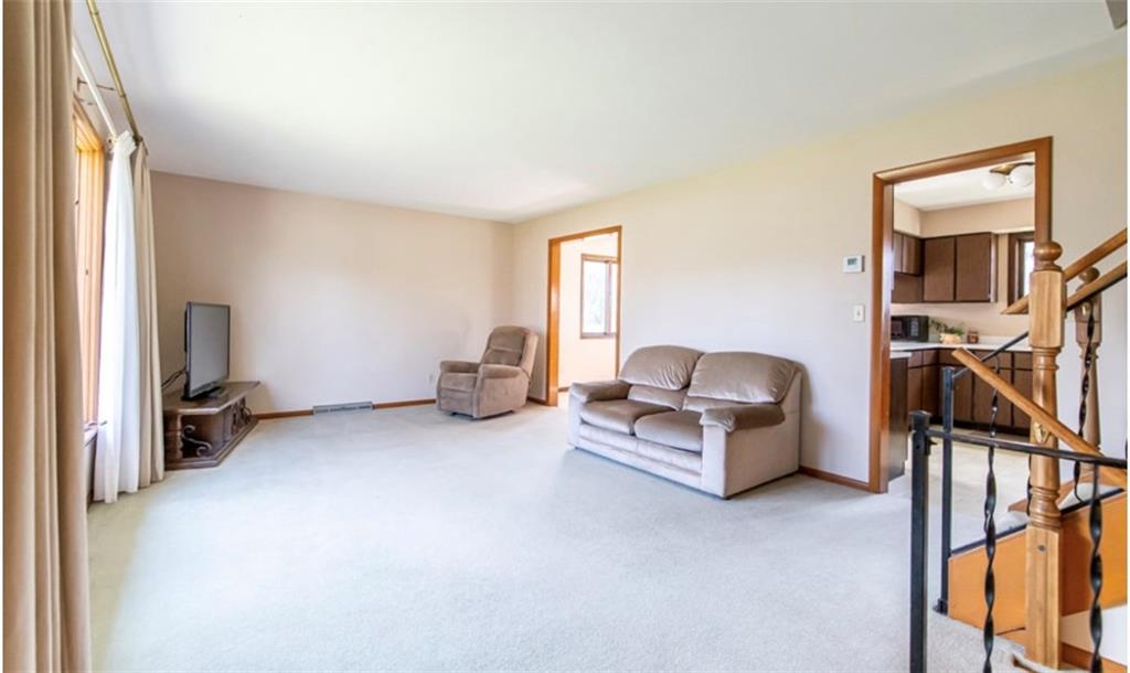 805 Robertson Road Hermitage, PA 16148 - Photo 5 of 24 Gallery Image 5