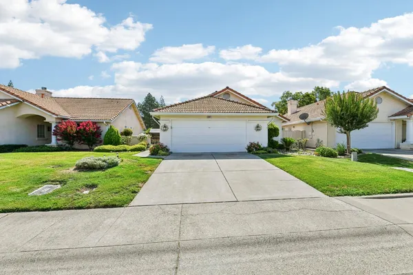 $480,000 | 8101 Arroyo Vista Drive, Sacramento, CA 95823