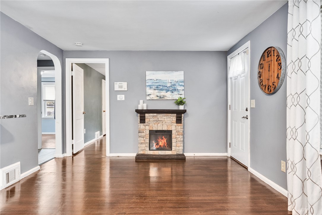 104 Larkin Avenue Warwick, RI 02886 - Photo 11 of 27