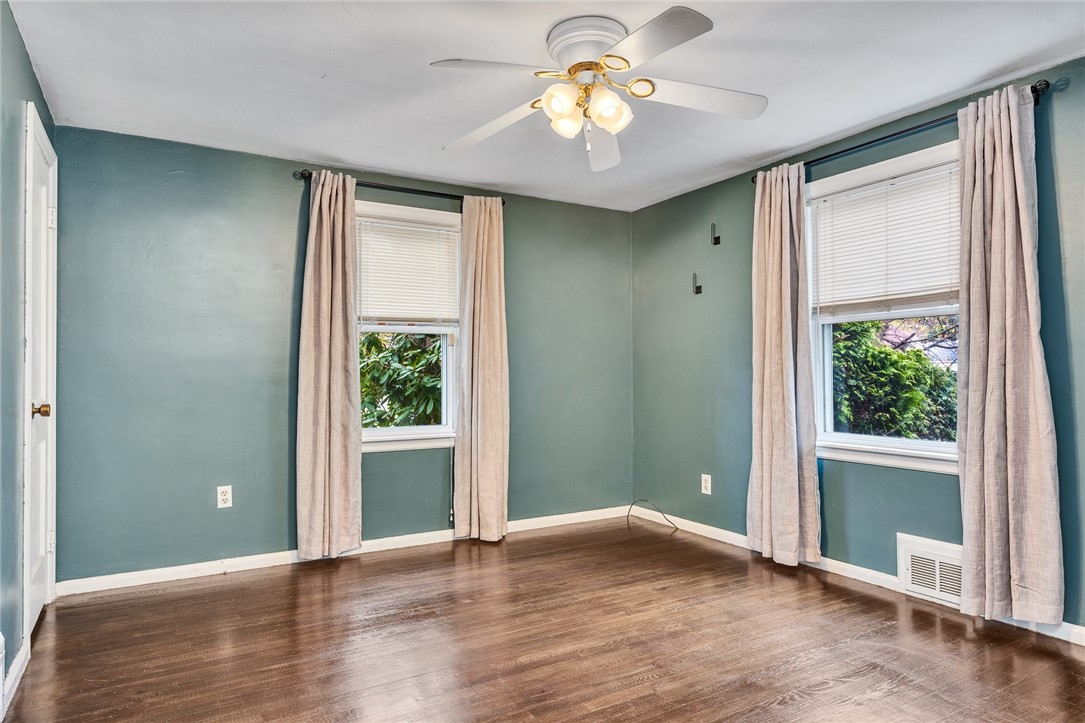 104 Larkin Avenue Warwick, RI 02886 - Photo 14 of 27
