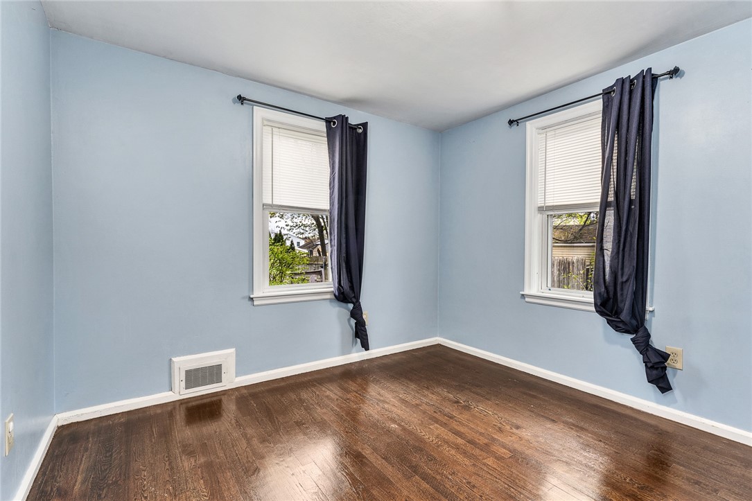 104 Larkin Avenue Warwick, RI 02886 - Photo 15 of 27
