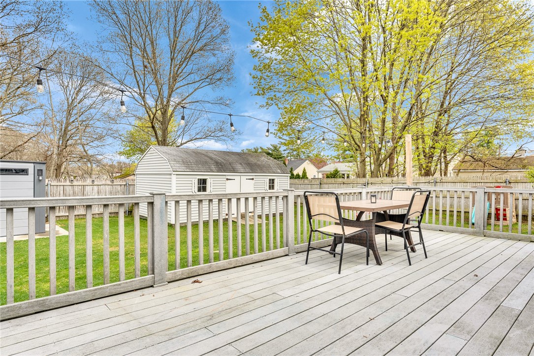 104 Larkin Avenue Warwick, RI 02886 - Photo 21 of 27