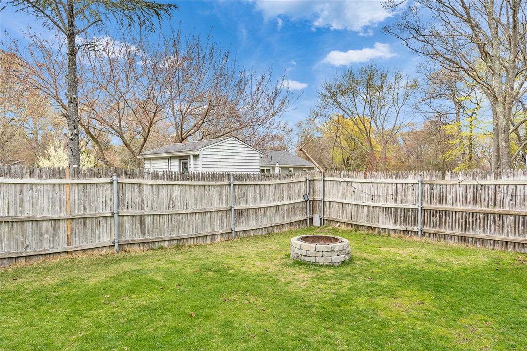 104 Larkin Avenue Warwick, RI 02886 - Photo 23 of 27
