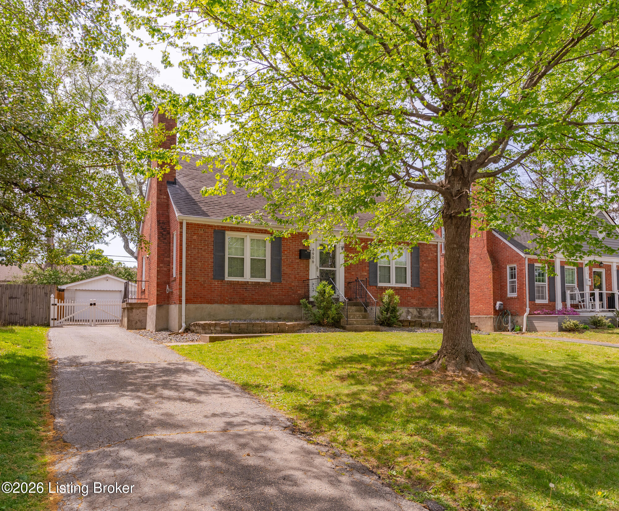 3906 Brownlee Road Louisville, KY 40207 - Photo 2 of 26 BROWNLEE (45 of 45)