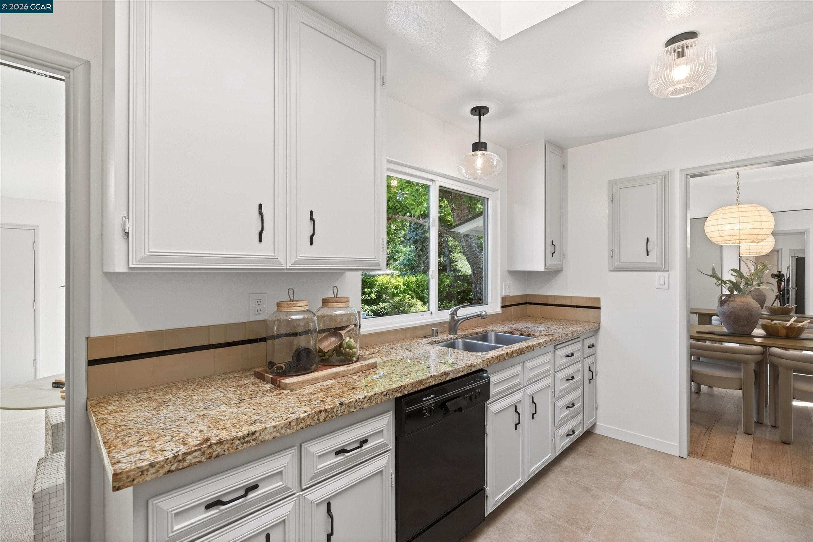218 Overhill Road Orinda, CA 94563 - Photo 9 of 28
