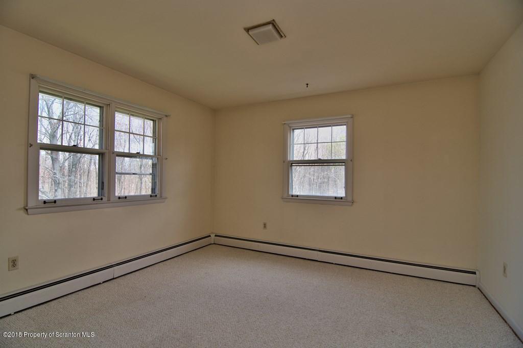 304 Blue Shutters Road Moscow, PA 18444 - Photo 23 of 56 Gallery Image 23