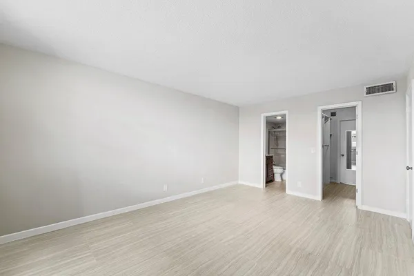 $2,400 | 2004 South Federal Highway, Unit D403, Boynton Beach, FL 33435