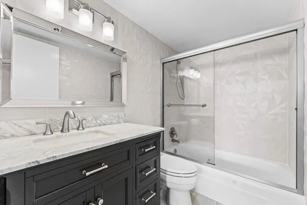 $2,400 | 2004 South Federal Highway, Unit D403, Boynton Beach, FL 33435