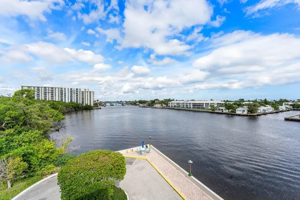 $2,400 | 2004 South Federal Highway, Unit D403, Boynton Beach, FL 33435