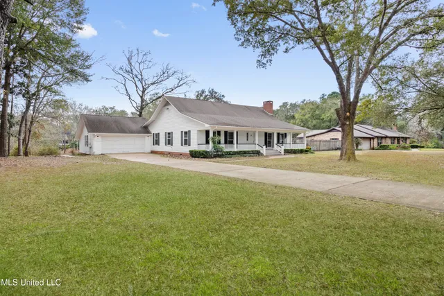 $389,000 | 1921 Kingslea Drive, Gautier, MS 39553