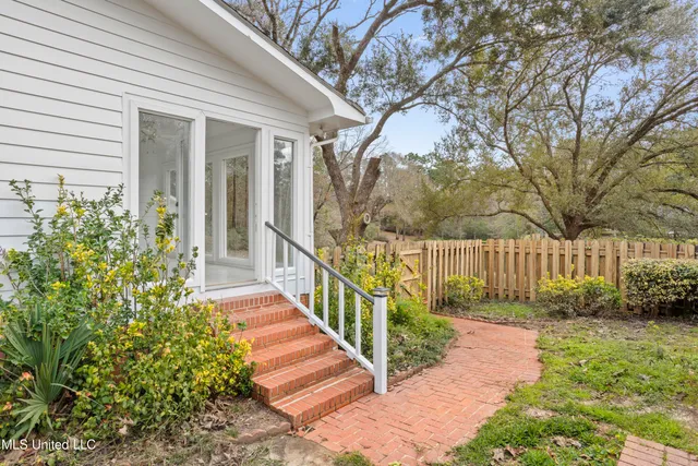 $389,000 | 1921 Kingslea Drive, Gautier, MS 39553