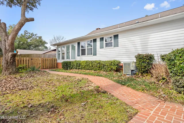 $389,000 | 1921 Kingslea Drive, Gautier, MS 39553