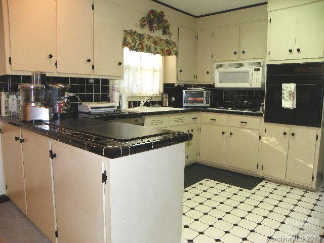 3781 Hidden Acres Road Valdese, NC 28690 - Photo 8 of 28 Gallery Image 8