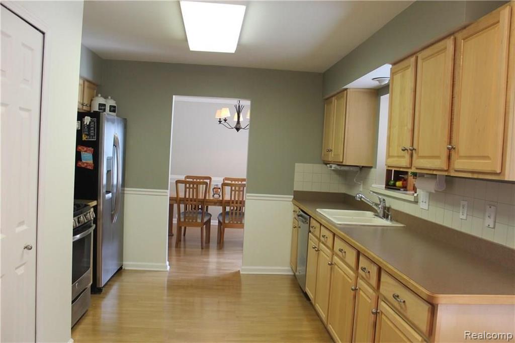 717 Kentucky Drive Rochester Hills, MI 48307 - Photo 21 of 49