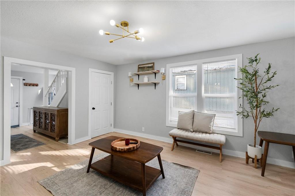 8711 East Smart Avenue Independence, MO 64053 - Photo 5 of 22