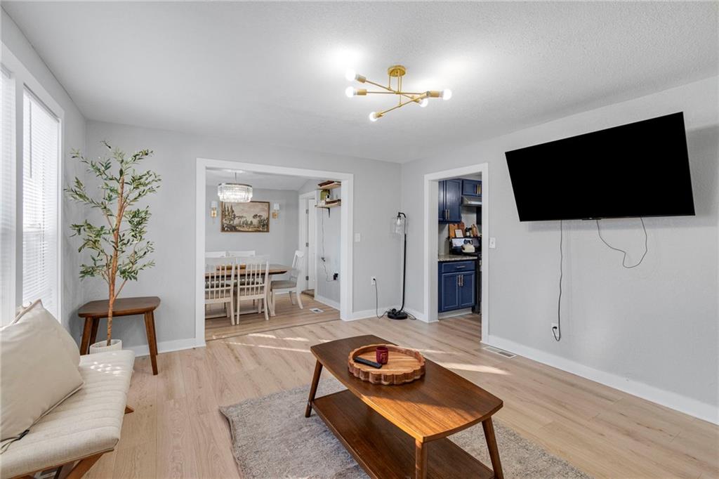 8711 East Smart Avenue Independence, MO 64053 - Photo 7 of 22