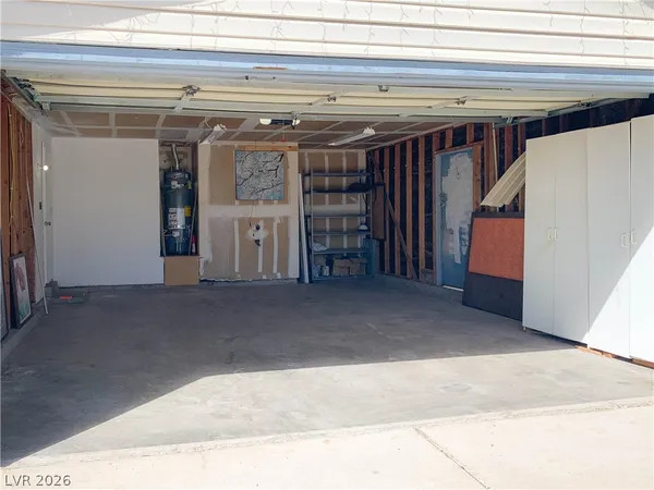 $2,195 | 6408 Meadowlark Lane, Las Vegas, NV 89103